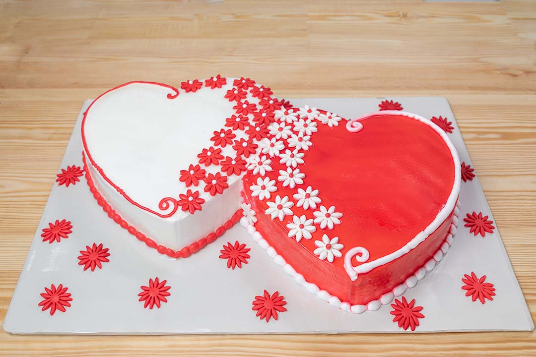Double heart wedding cake topper | Heart wedding cakes, Heart wedding cake  topper, Heart cake topper