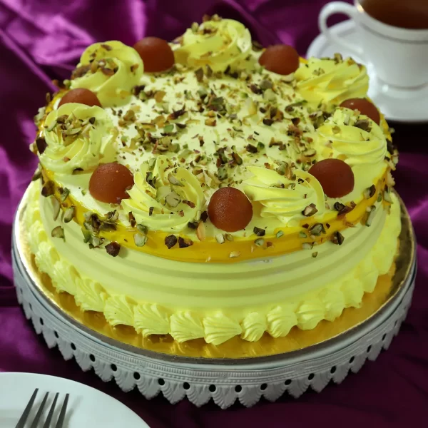 Vanilla Cake With Gulab Jamun