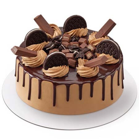 New Year's Day पर हाउस पार्टी में अपने बच्चों और उनके दोस्तों के लिए झटपट 5  मिनट में बनाएं ये यम्मी किटकैट चॉकलेट केक